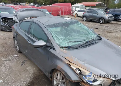 2016 Hyundai Elantra Se z USA, uszkodzony, nr VIN KMHDH4AE4GU632803